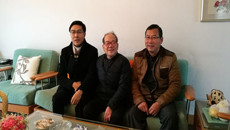 校领导慰问退休教师