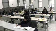 我校领导下思政课堂听课