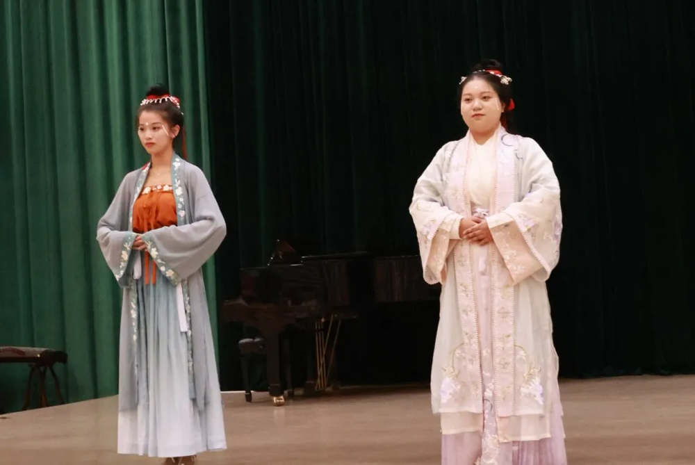 640.webp (3) 640.webp (3)