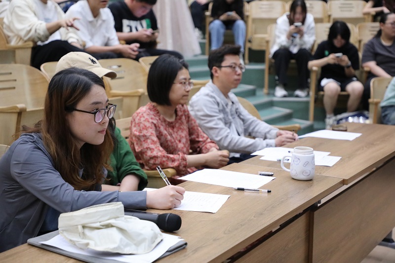 245884e6-b932-49f7-8797-d04558fa20ed 245884e6-b932-49f7-8797-d04558fa20ed